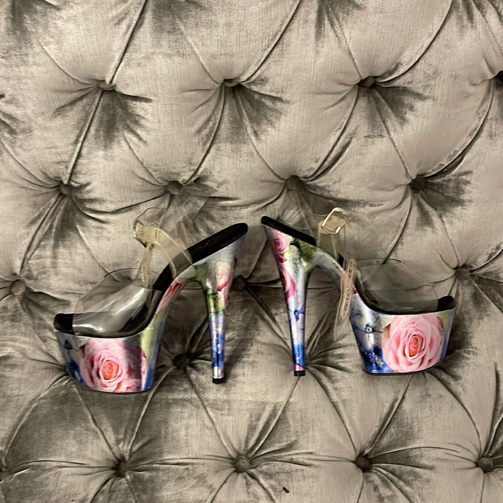 Pleaser size 8 7” floral platform